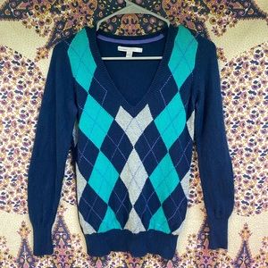 old navy v-neck argyle sweater